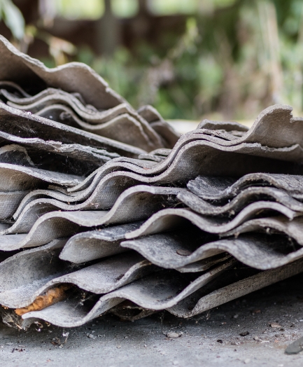 Smaltimento amianto: obblighi, rischi e soluzioni per le imprese